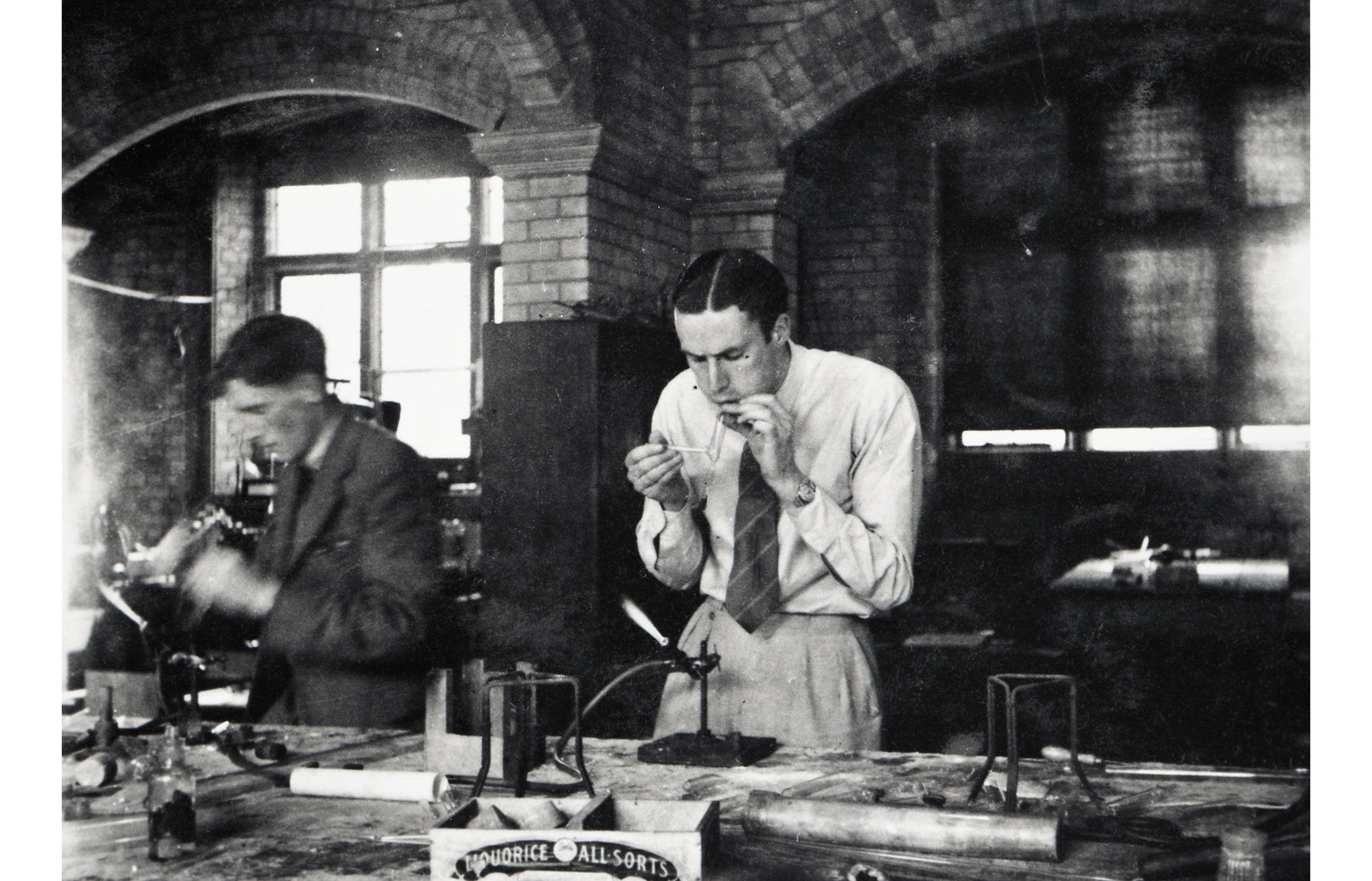 Glassblowing during the practical class at the Cavendish Laboratory.  Image courtesy of the Cavendish Laboratory, University of Cambridge.