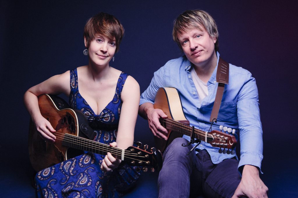 Join us for an evening of British folk music from singer songwriter duo Jon Hart and Lucy Sampson, who make up Honey & the Bear. Their music conjures stories in song through interwoven vocal harmonies and emotive song writing – expect a spirited live performance!