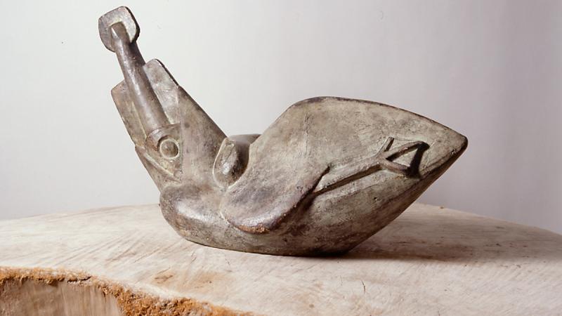 Henri Gaudier-Brzeska, Bird Swallowing a Fish, 1914
